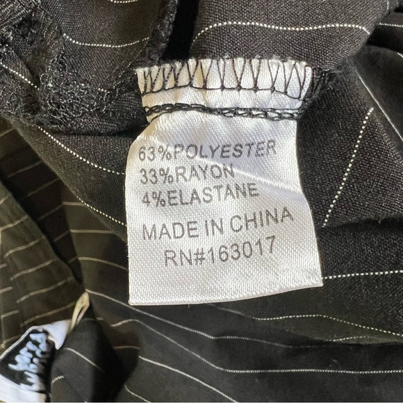 Princess Polly Hayden Black  White Pinstripe Print Wide Leg Overalls Size 12 - Picture 12 of 15